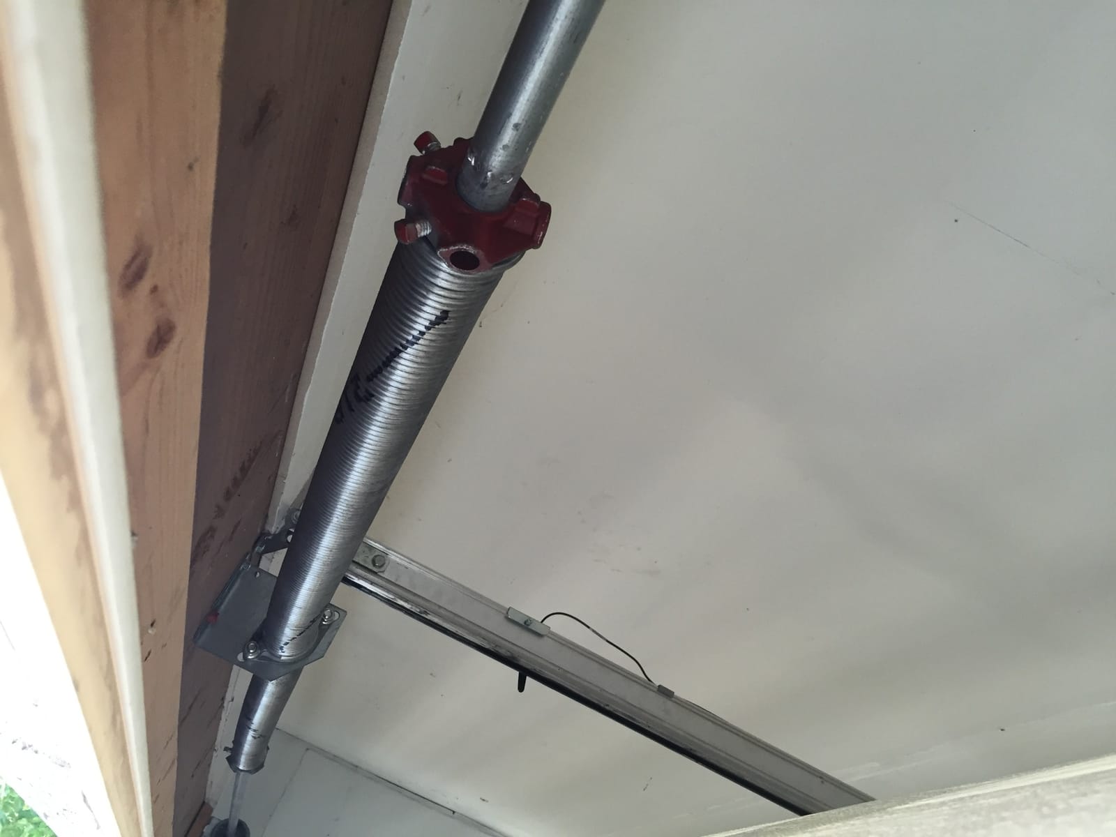 Garage door torsion spring